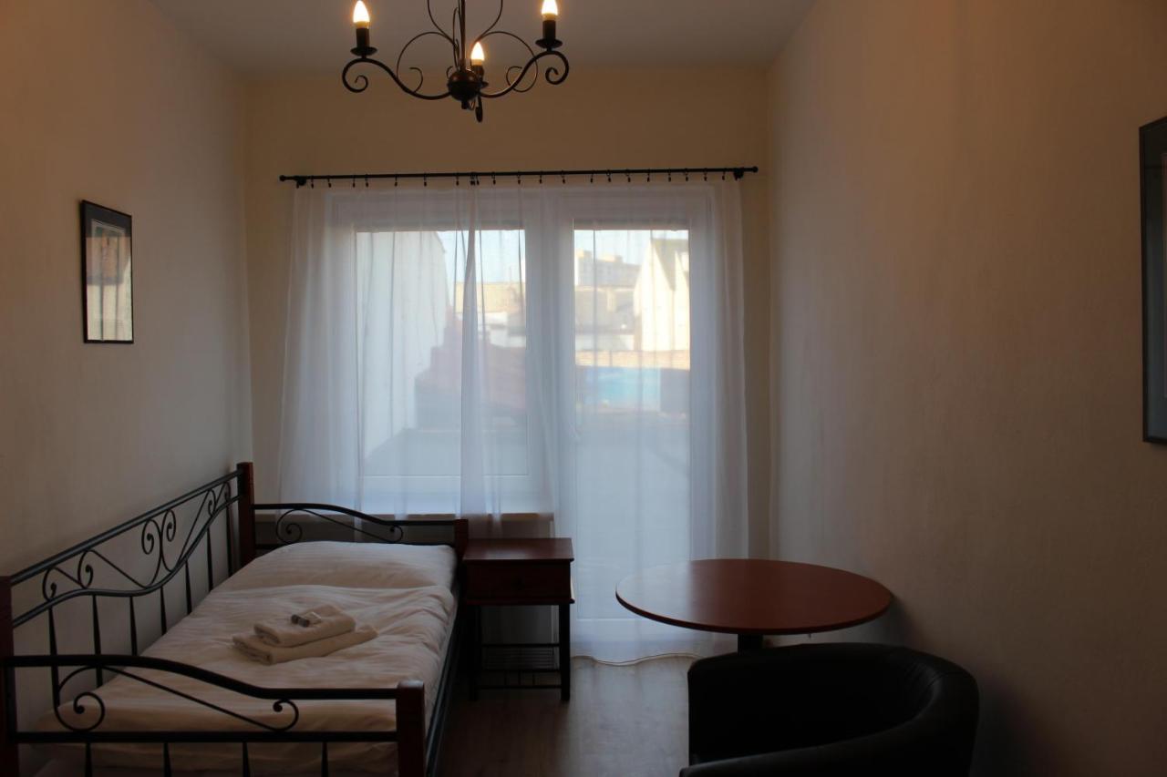 Hotel Cerny Kun لوني المظهر الخارجي الصورة